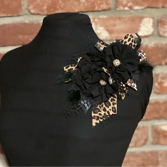 SOLD Custom Made Flower Pins - Picture 4 of 8